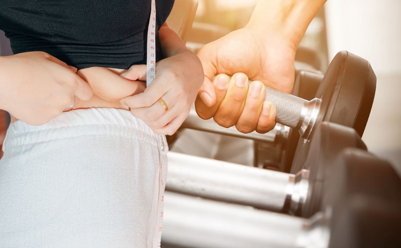Exercise helps reduce belly fat. Graphics: Thanh Thanh