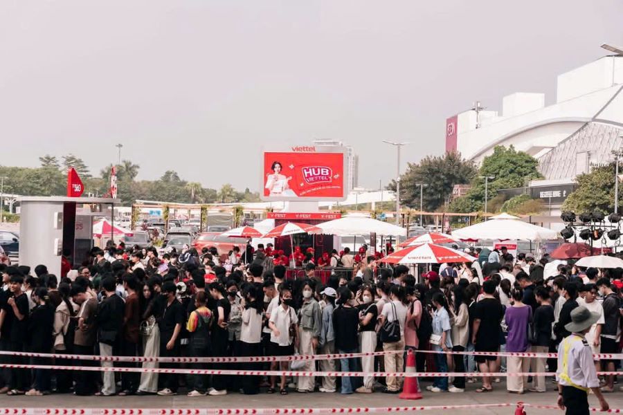 Hinh anh quen thuoc tai tat ca cac tram san ve fanzone. Anh: Viettel