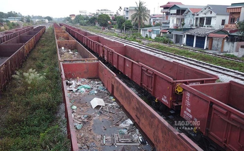 Many problems and violations occurred when equitizing Vietnam Railway Corporation. Illustration photo: Doan Hung