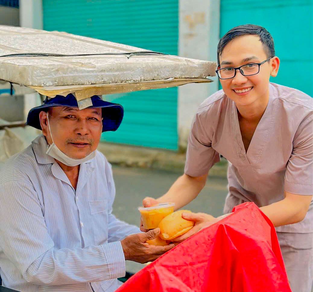 Trinh Lap Duc: “Lam thien nguyen de tra on”