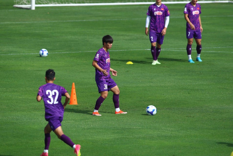 Vietnam team needs a win to create good psychological momentum before AFF Cup 2024. Photo: VFF