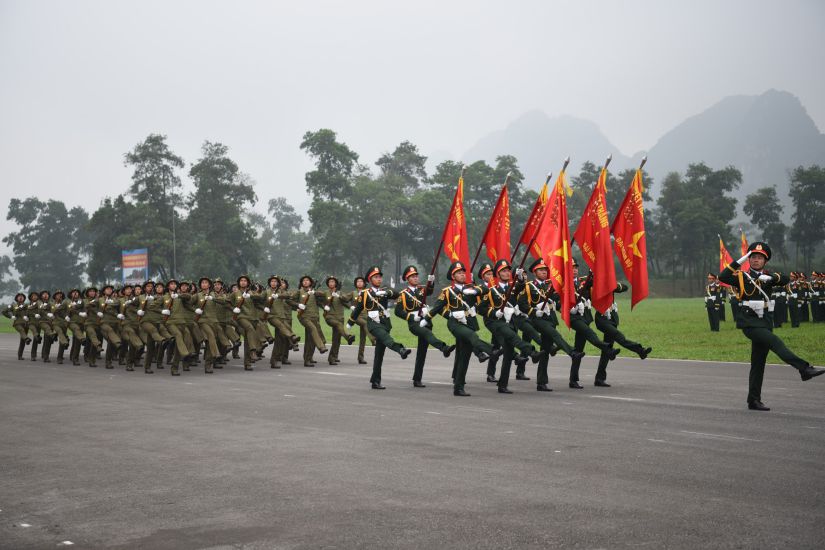 Determined to fight, determined to win, knowing how to fight and know how to win is one of the glorious traditions of the Vietnam People's Army. Photo: Tran Vuong