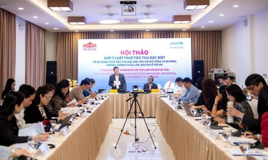 Hội thảo góp ý Luật Thuế tiêu thụ đặc biệt về áp dụng Thuế tiêu thụ đặc biệt đối với đồ uống có đường, phòng, chống thừa cân, béo phì ở trẻ em. Ảnh: Trần Vương