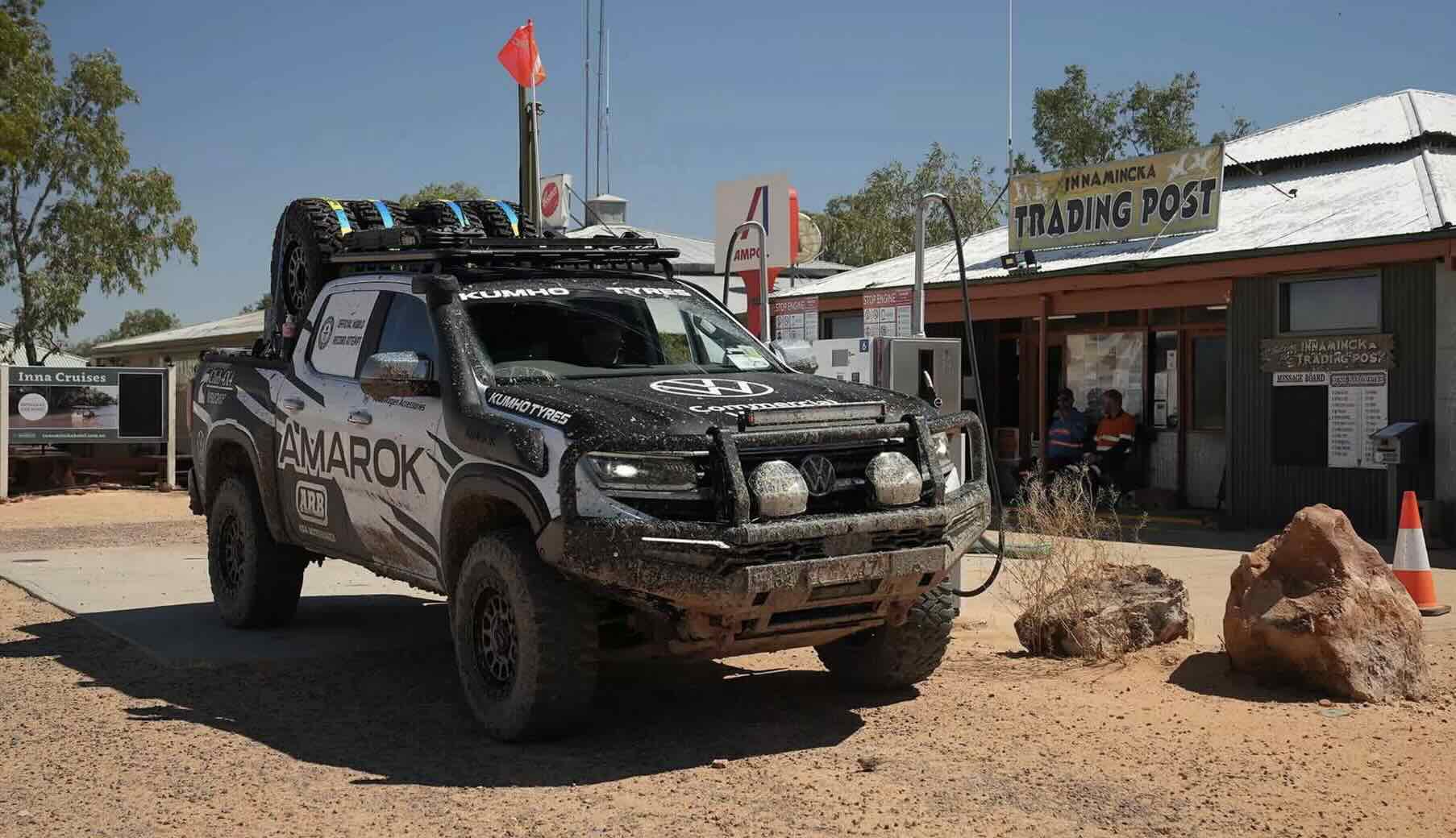 Mau xe cua hang da vuot 6.421 km (3.990 dam) dia hinh trong 6 ngay va 17 gio. Anh: Amarok