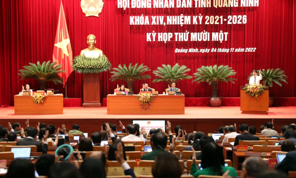 The 14th Quang Ninh Provincial People's Council passed 11 important resolutions. Photo: BQN