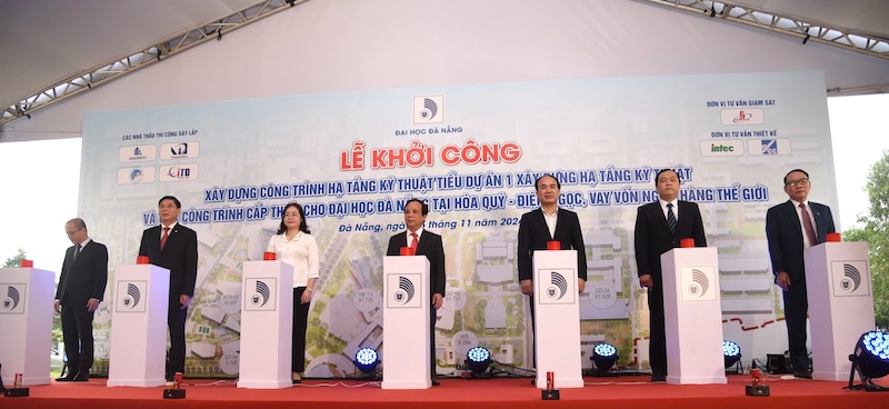 Danang University held the groundbreaking ceremony for the construction of the Technical Infrastructure Project, Sub-Project 1 "Construction of Technical Infrastructure and Urgent Works". Photo: Nguyen Linh