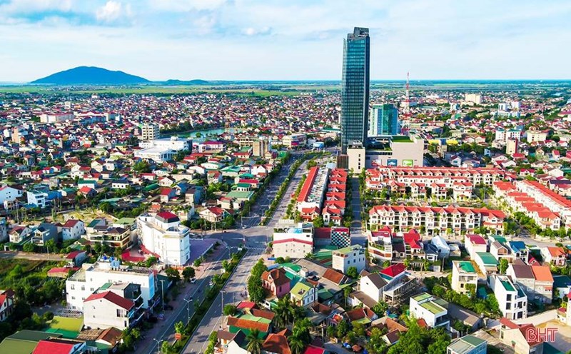 14 communes of Loc Ha, Thach Ha and Cam Xuyen districts will be merged into Ha Tinh city. Photo: Hatinh.gov.vn