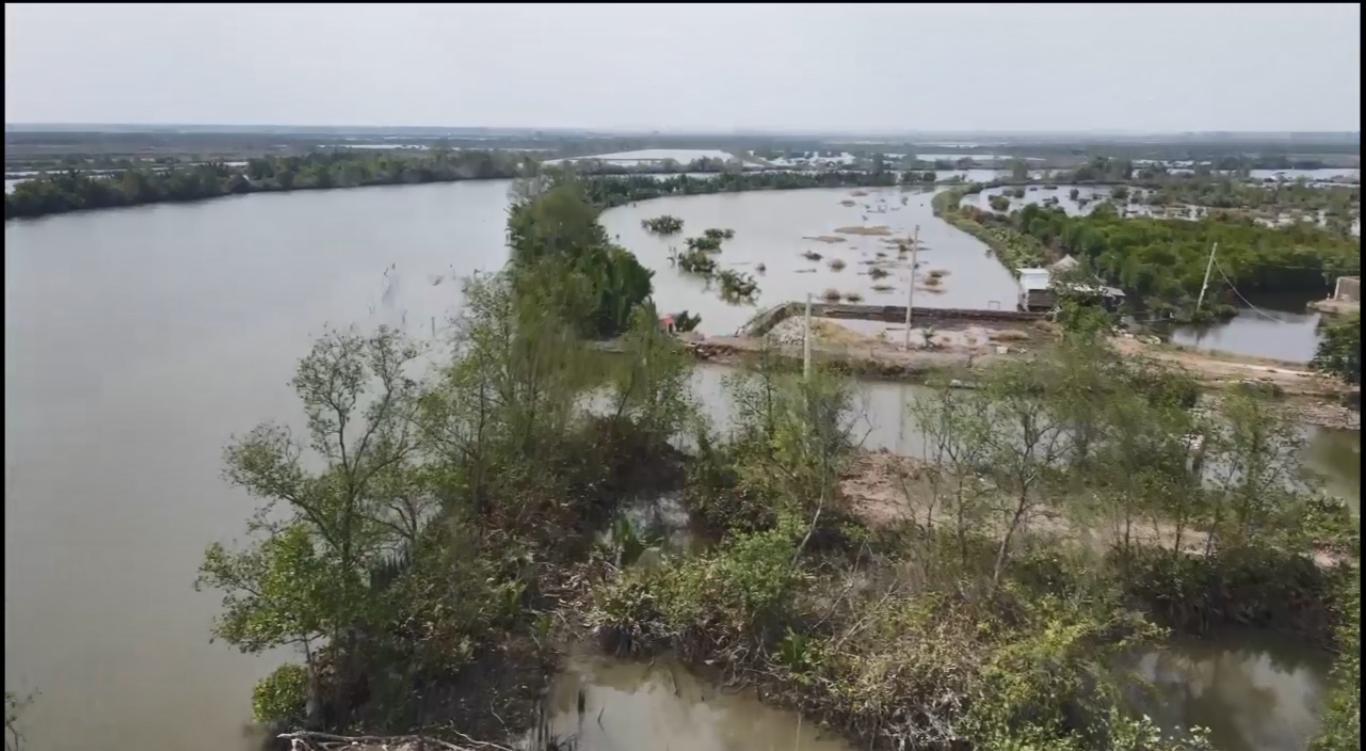 Improve the effectiveness of security and order protection work in border areas, contributing to ensuring national security and social order and safety. Photo: Xuan Nhi