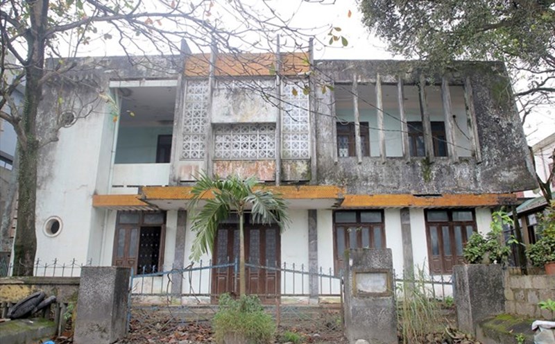 Abandoned government headquarters in Trieu Phong district, Quang Tri province. Photo: Hung Tho.