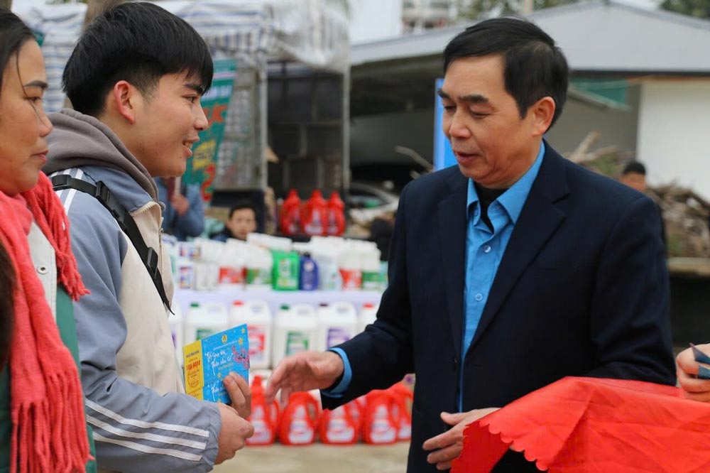 Son La Provincial Labor Federation plans to take care of workers on the occasion of Lunar New Year 2025. Photo: Khanh Linh