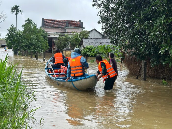 Quang Ngai is ready to evacuate people in areas at risk of deep flooding, flash floods, landslides... Photo: Vien Nguyen