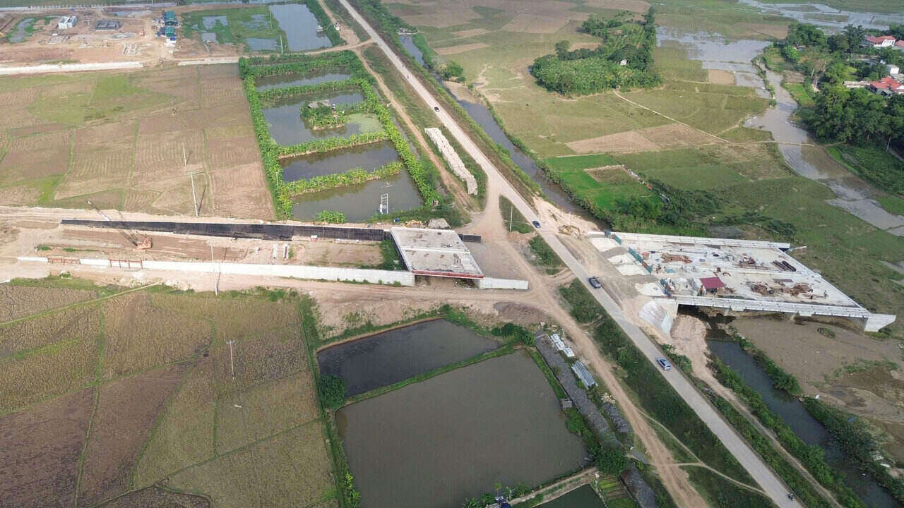 Northwest end of day: 600 billion VND road in Hoa Binh missed deadline.