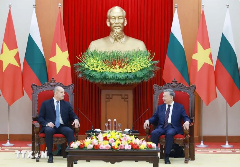 General Secretary To Lam receives Bulgarian President Rumen Radev. Photo: VNA