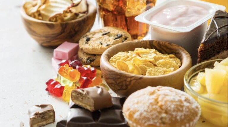 What is the link between ultra-processed foods and depression? Photo: According to Heathshots.