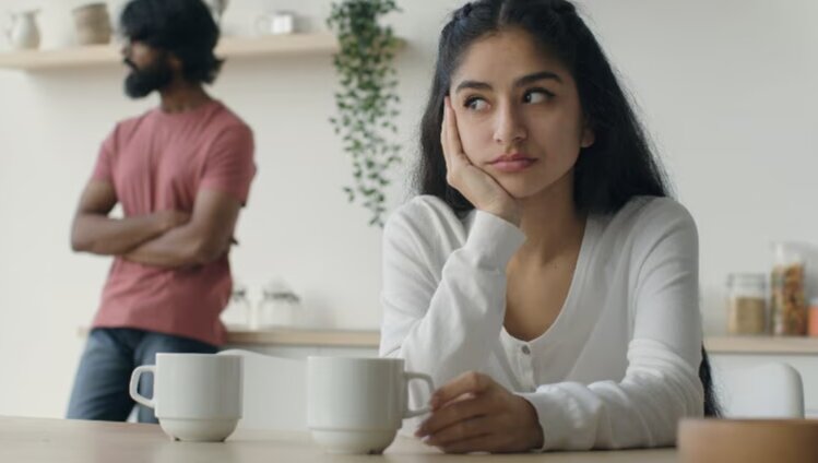 Why is there a fear of intimacy? Photo: According to Healthshots.