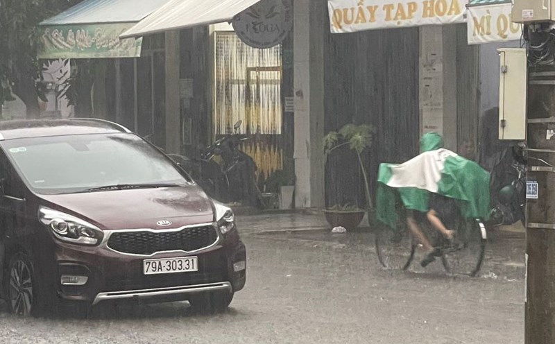 Weather forecast for Khanh Hoa province from tomorrow (November 27) is heavy rain. Photo: Phuong Linh