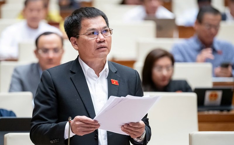 Delegate Duong Khac Mai (Dak Nong Delegation) said that in many cases, if there is only a small conflict, or if there is dissatisfaction, young people can resolve it with weapons. Photo: National Assembly