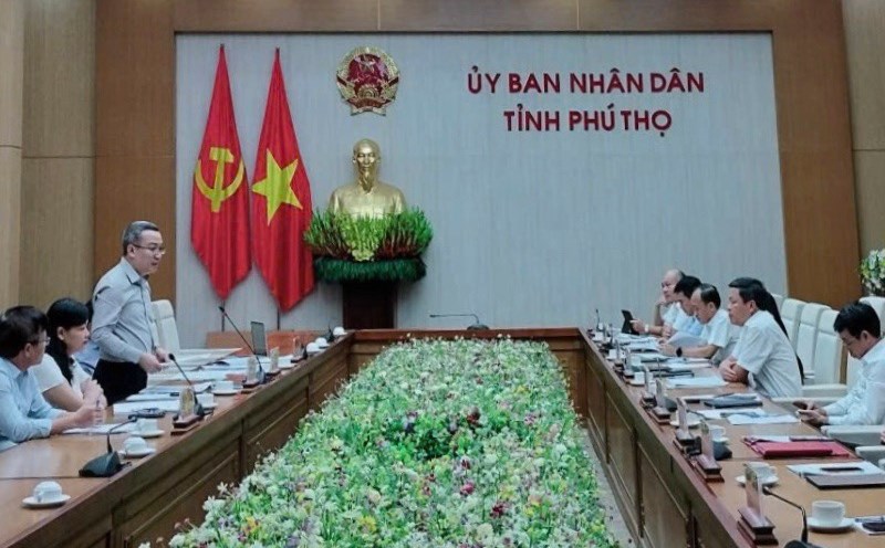 The inspection team of the Department of Legal Document Inspection worked with the People's Committee of Phu Tho province. Photo: Ministry of Justice