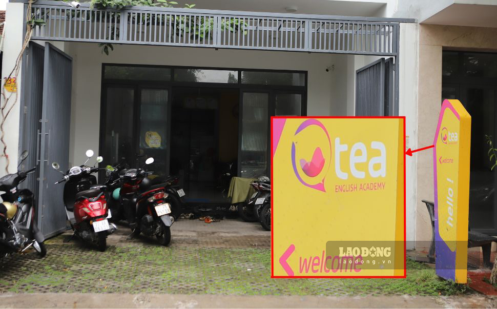 Some individuals arbitrarily hung up signs, accepted students, and organized "illegal" English classes at house number 132 Ham Nghi Street (Quy Nhon City, Binh Dinh). Photo: Hoai Luan