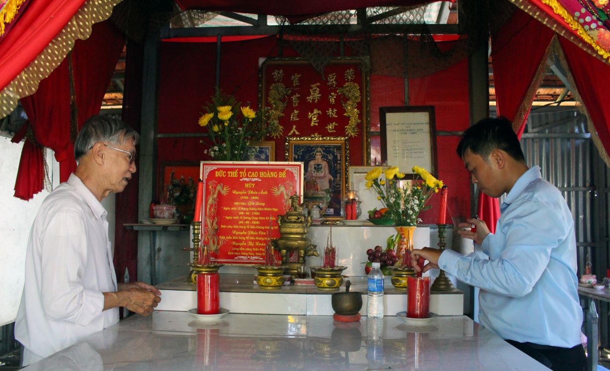 Theo nhà nghiên cứu Huỳnh Minh trong tác phẩm “Sa Đéc xưa và nay“, trước năm 1971 tại khu vực Bảo Tiền từng có ngôi miếu thờ các vị vua quan nhà Nguyễn. Ảnh: Lâm Điền