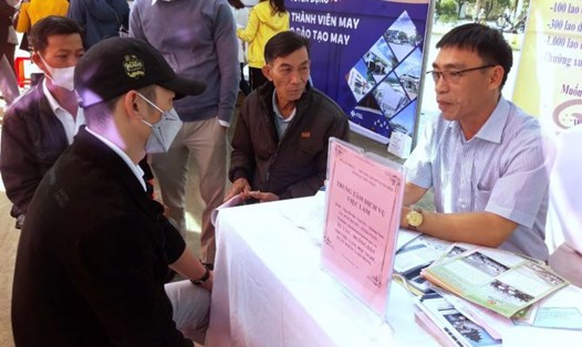 Quảng Nam triển khai nhiều chính sách ưu đãi đào tạo nghề, giới thiệu việc làm cho lao động miền núi. Ảnh: Lê Diễm