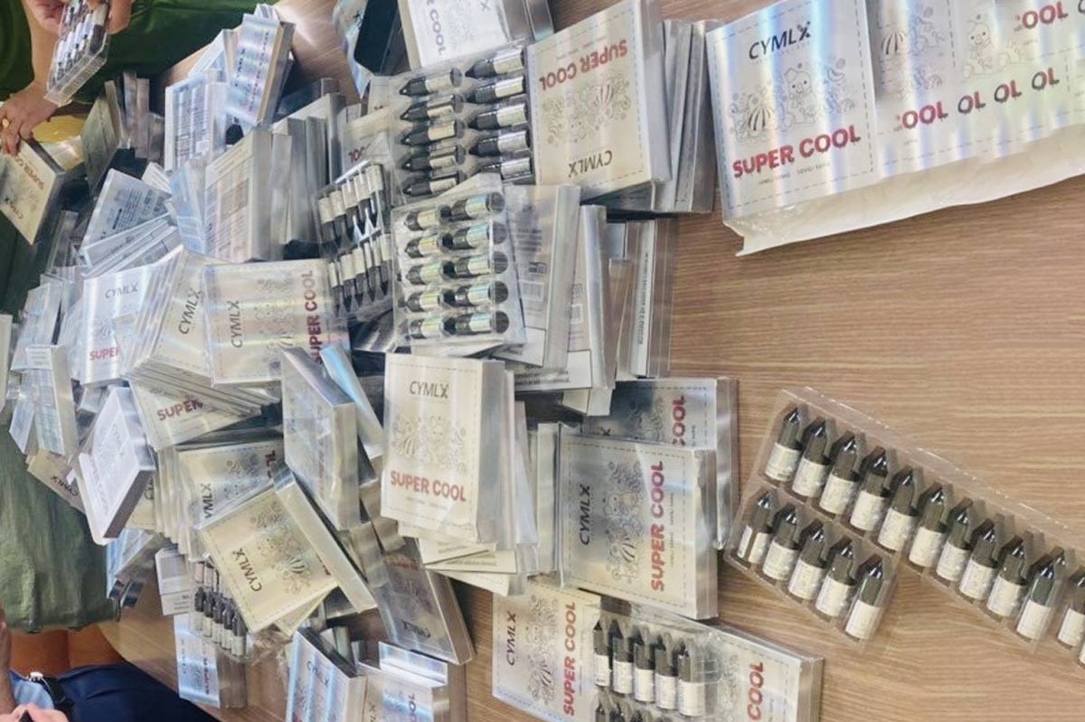 Thuốc lá điện tử và tinh dầu bị lực lượng chức năng thu giữ. Ảnh: QLTT Quảng Ninh 