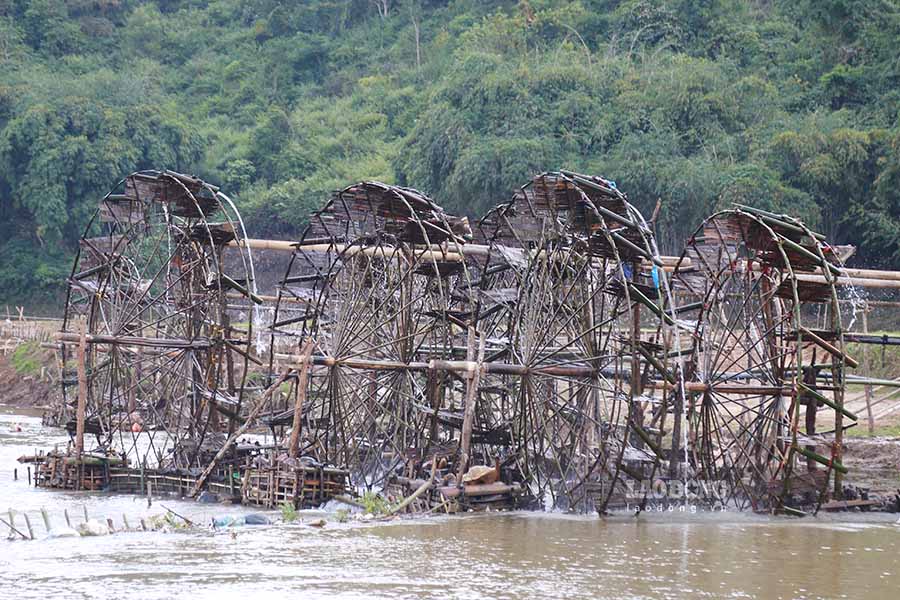 Để hoàn thành một chiếc cọn nước phải mất đến 10 ngày.