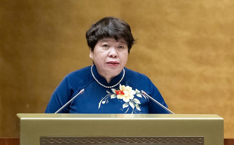 Ms. Nguyen Thuy Anh, Chairwoman of the National Assembly's Social Committee, presented a summary report on the reception, explanation and revision of the draft Trade Union Law (amended). The Trade Union Law (amended) retains the current regulation on the trade union fee contribution rate of 2%. Photo: National Assembly