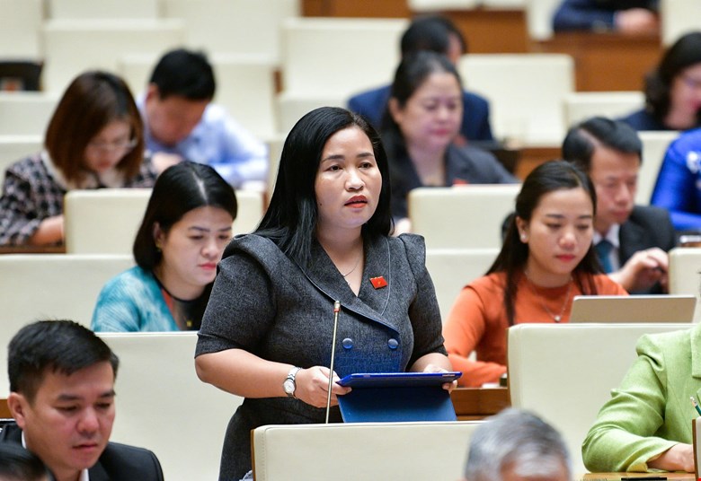 Dai bieu Chamalea Thi Thuy (Doan Ninh Thuan). Anh: Quochoi.v