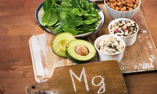 Thực phẩm nào giàu magiê giúp giảm đau bụng kinh. Ảnh: Theo Healthshots.
