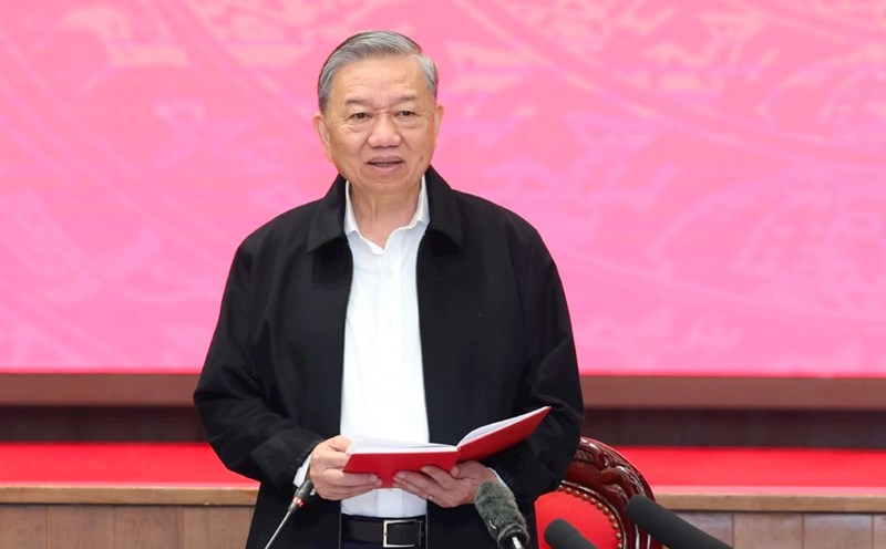 General Secretary To Lam speaks at a working session with the Standing Committee of the Hanoi Party Committee. Photo: Viet Thanh