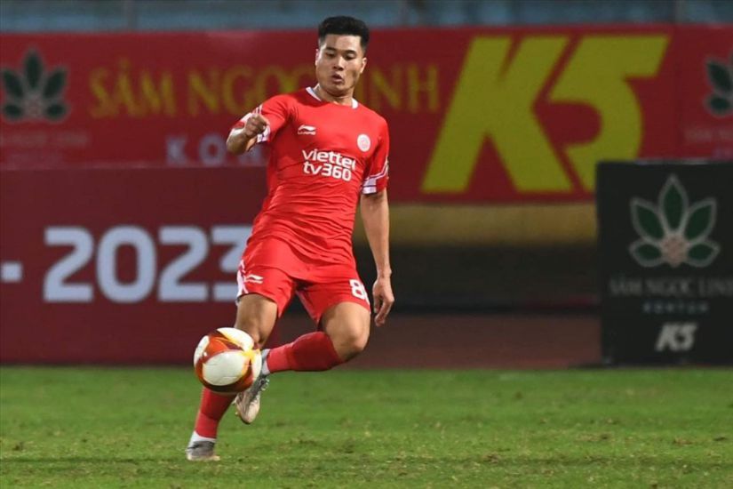 Truong Tien Anh had a good performance in the Viettel The Cong shirt. Photo: Minh Dan