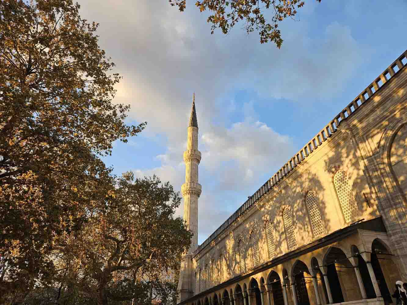 Một góc thánh đường Blue mosque. Ảnh: Quỳnh Chi