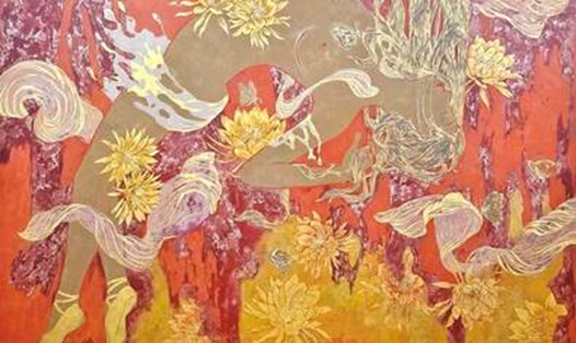 Tác phẩm “Hoa Nở Về Đêm” của tác giả Nguyễn Văn Thuật tại triển lãm mang đến một không gian tràn ngập hoa lá tung hứng cùng các vũ nữ uốn mình bay bổng. Ảnh: Hoàng Bằng