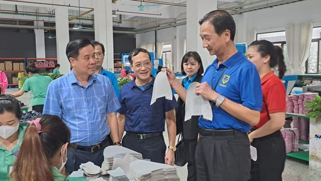 Production activities of enterprises have gradually recovered and stabilized, many budget revenues and taxes in Ninh Binh increased higher than estimated. Photo: Nguyen Truong