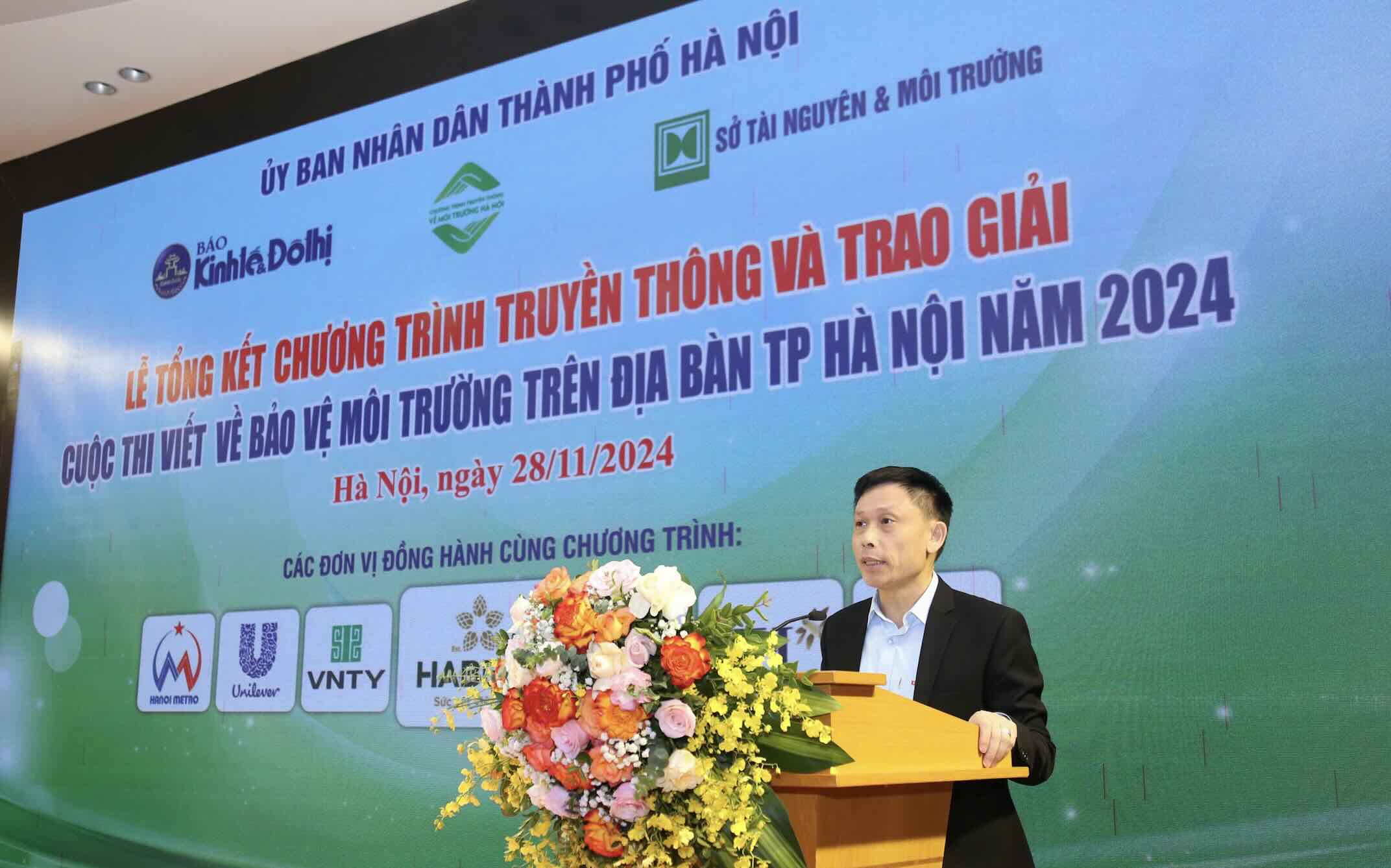 Ong Nguyen Thanh Loi - Truong Ban To chuc, Tong bien tap Bao Kinh te va Do thi phat bieu tai buoi le. Anh: Pham Hung