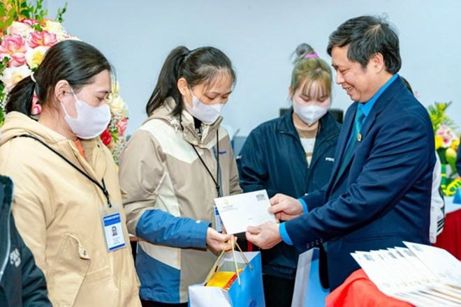 Chương trình “Tết Sum vầy” - nâng cao vị thế của Công đoàn