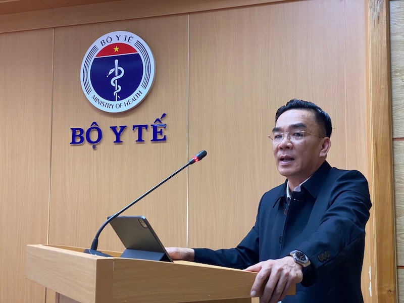 Dr. Nguyen Luong Tam - Deputy Director of the Department of Preventive Medicine talks about the measles epidemic situation in Vietnam. Photo: Thuy Linh