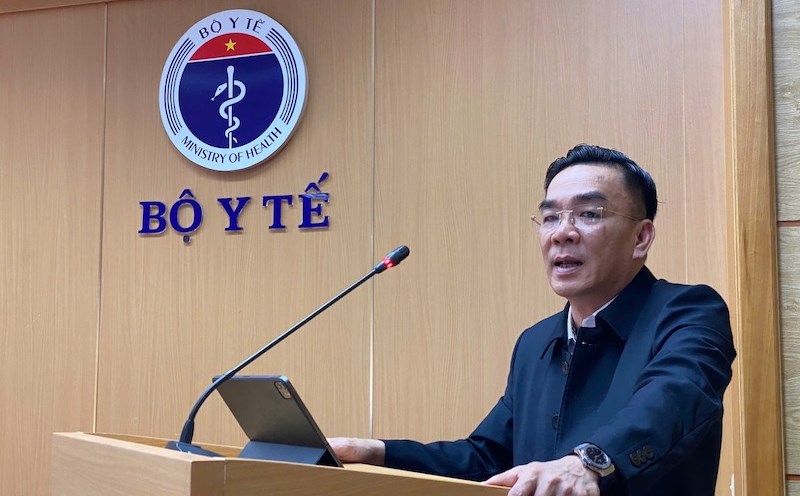 Dr. Nguyen Luong Tam - Deputy Director of the Department of Preventive Medicine talks about the measles epidemic situation in Vietnam. Photo: Thuy Linh