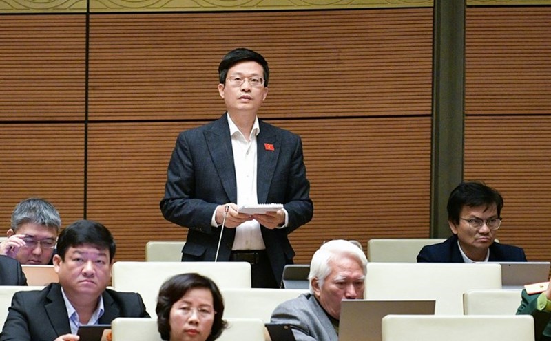 Delegate Do Chi Nghia (Phu Yen Delegation) said that currently the living standards and incomes of officials and reporters have decreased significantly, so it is necessary to reduce corporate income tax to 10% for press agencies. Photo: National Assembly