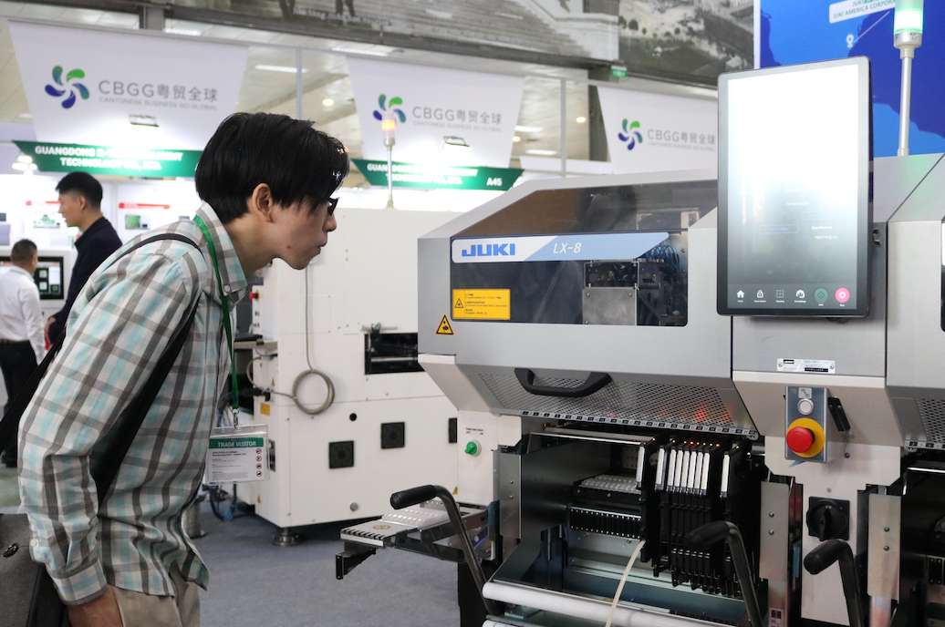 Vietnam has a lot of potential to attract foreign investors in the electronics sector. Illustration: Tuyet Lan