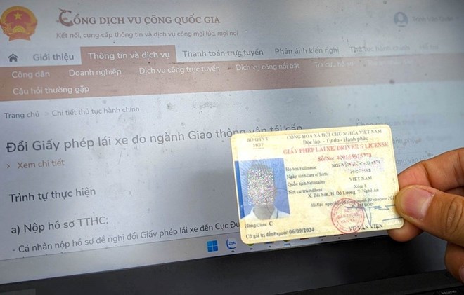Ho Chi Minh City lacks driver's license blanks partly because many people misunderstand the regulations. Photo: Minh Quan