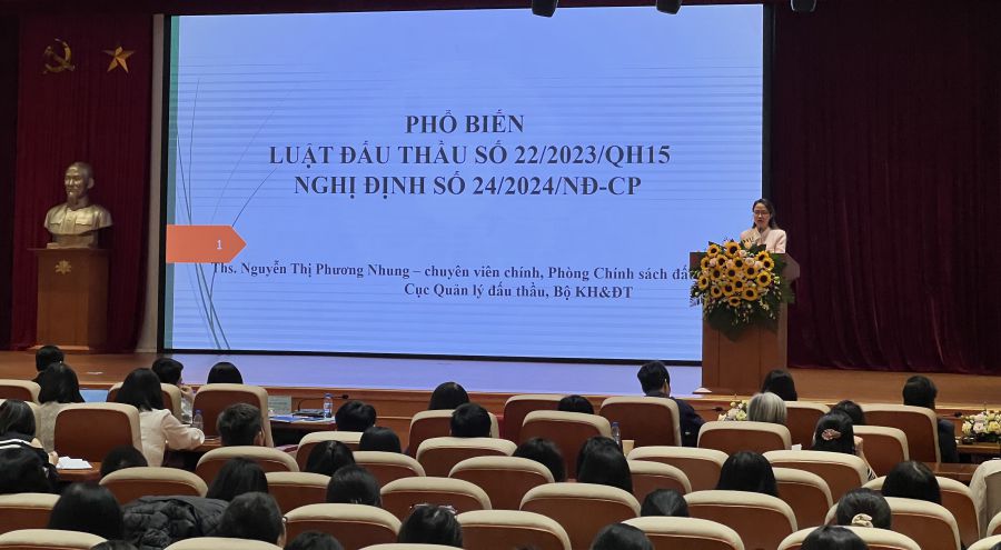 Vietnam Banking Union organizes training on bidding procedures. Photo: Kieu Vu