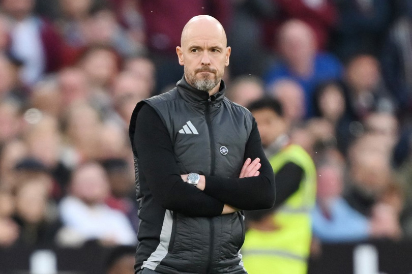 Erik ten Hag roi Man United voi 2 danh hieu va khoang 10 trieu bang tien de bu hop dong. Anh: AFP