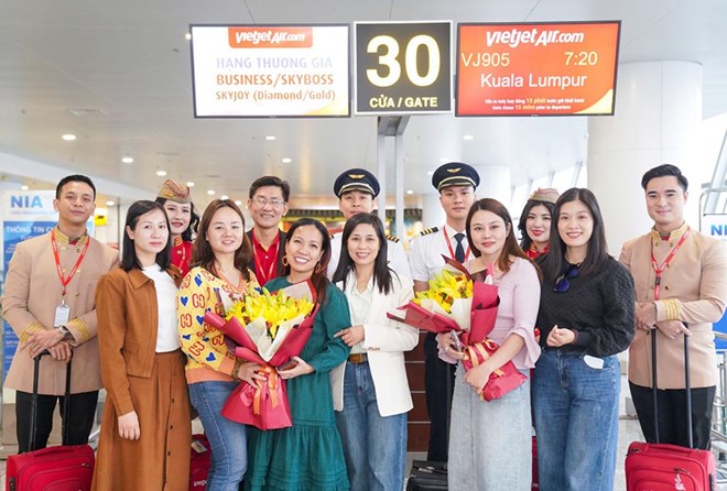 Vietjet đón chuyến bay đầu tiên giữa Kuala Lumpur (Malaysia) và Hà Nội