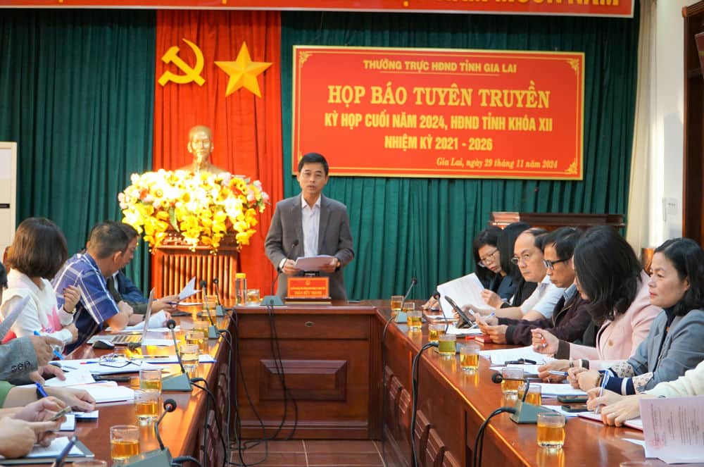 The Gia Lai Provincial People's Council meeting at the end of the year will pass many important draft resolutions. Photo: Thanh Tuan