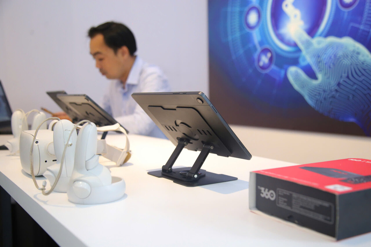 The space is equipped with basic technological equipment. Photo: Mai Huong