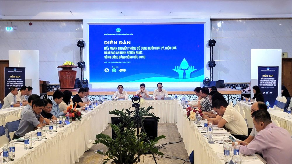 Quang canh Dien dan. Anh: Phong Linh.