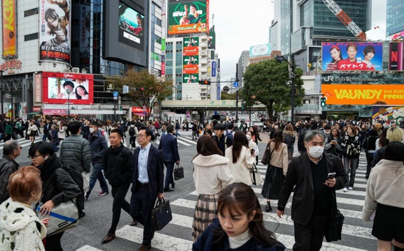 A busy intersection in Tokyo, Japan. The city's ultra-small but affordable apartments are popular with young people. Photo: Xinhua