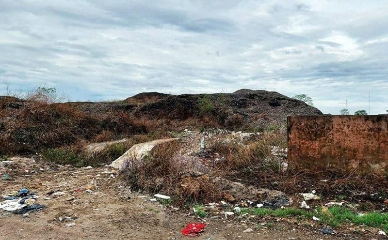 Dong Vinh landfill (Hung Dong commune, Vinh city) is one of six serious environmental pollution spots in Nghe An province that has not been treated. Photo: Ngoc Thai